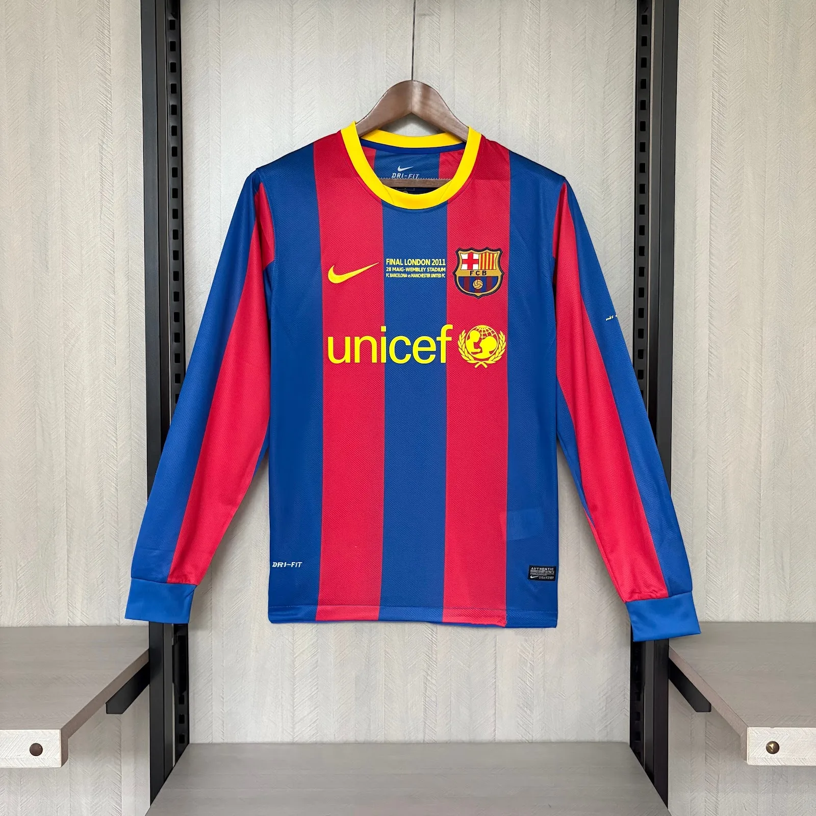 Camiseta Barcelona – Titular manga larga Retro – 2010-11