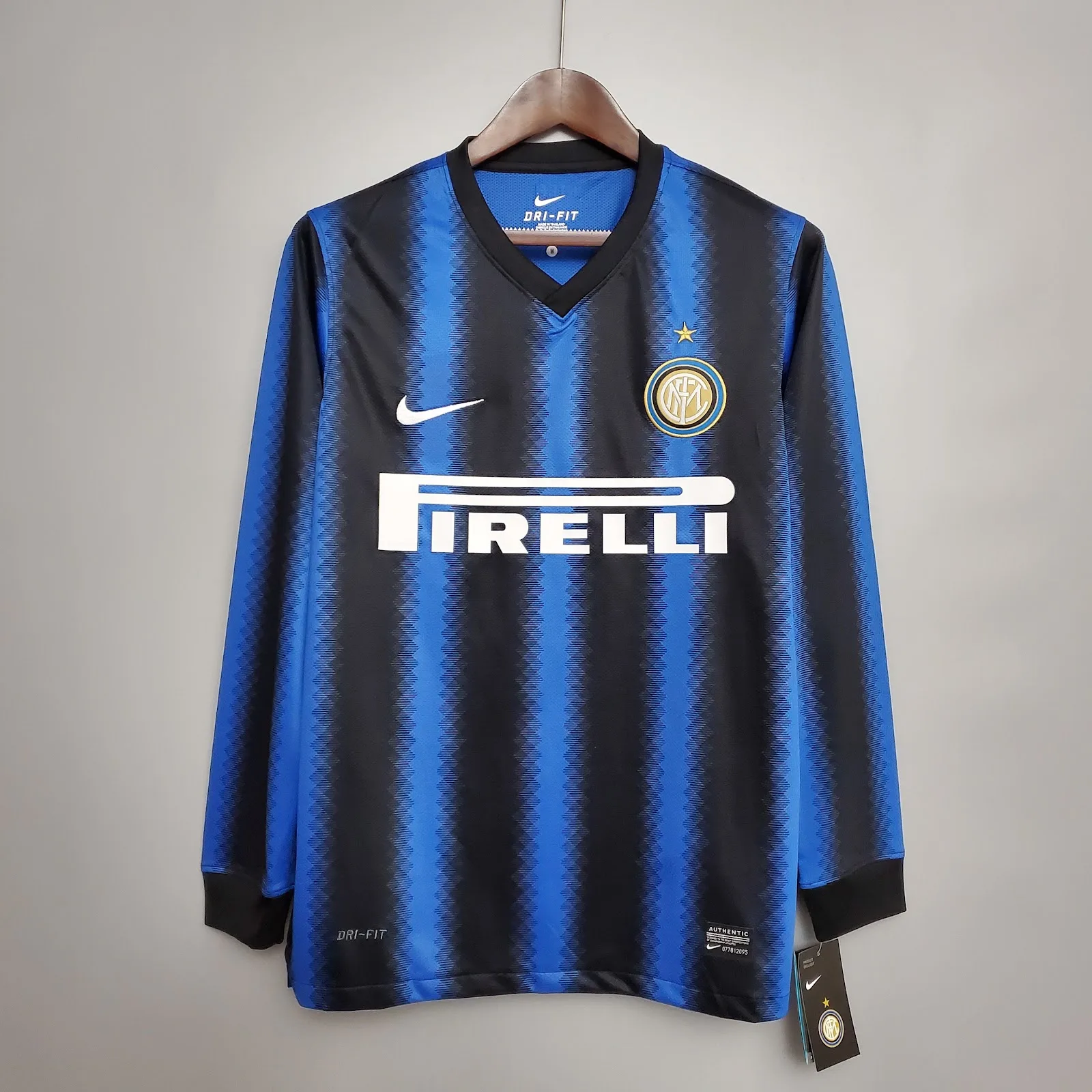 Camiseta Inter de Milán – Titular manga larga Retro – 2010-11