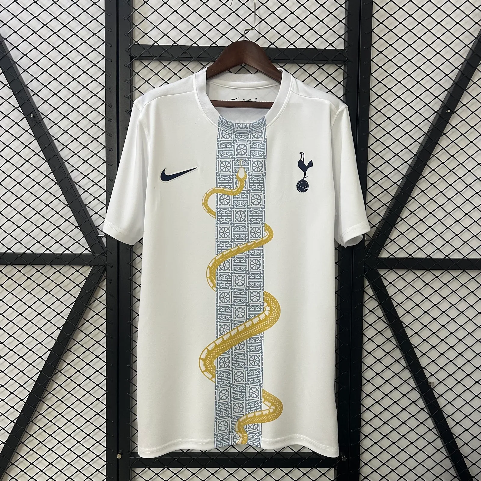 Camiseta Tottenham – Prepartido con patrocinadores – 2025-26